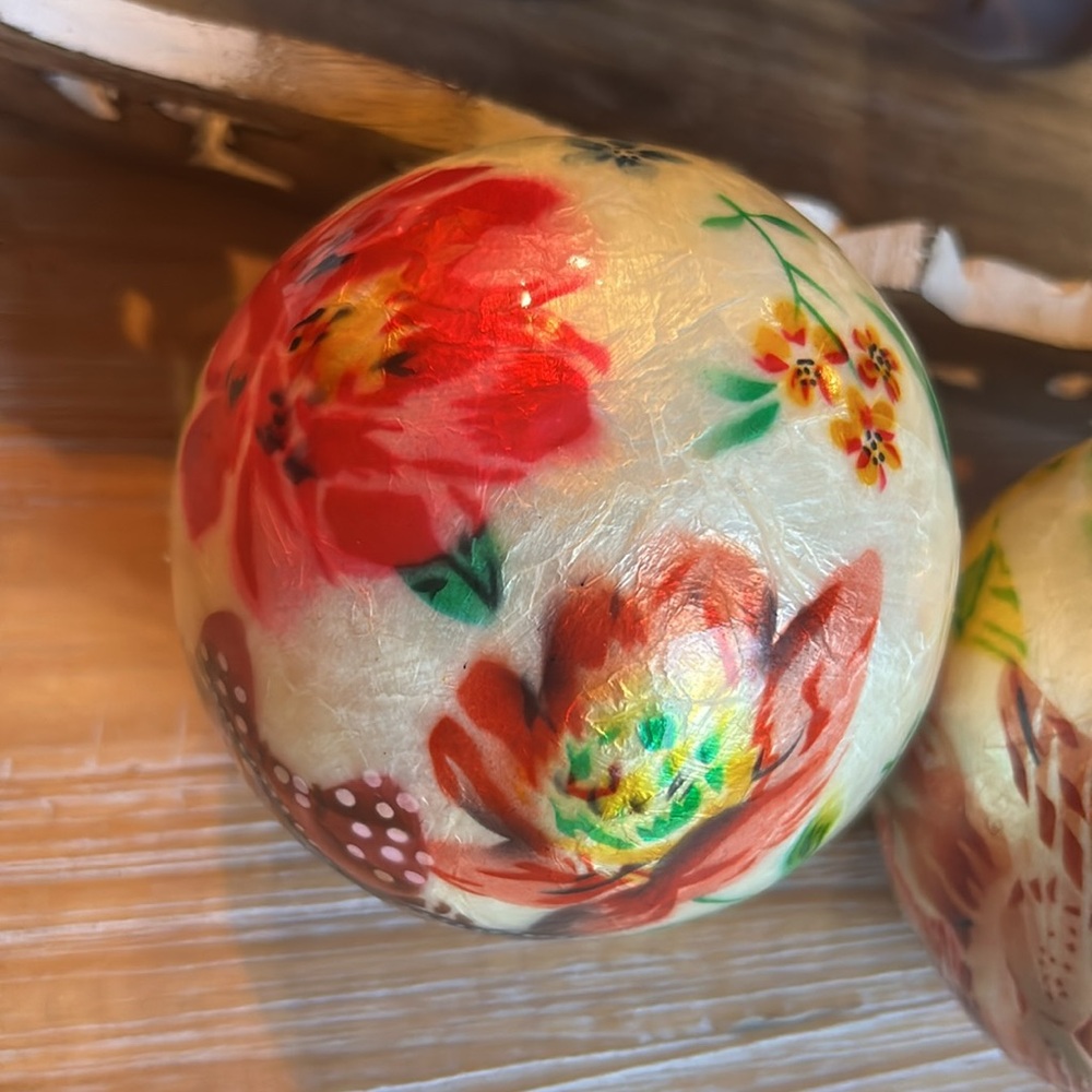 3 Decorative Bunny Flower Balls / Orbs - Picture 10 of 17